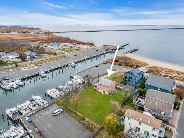 234 Beach Avenue, Middletown, NJ 07748