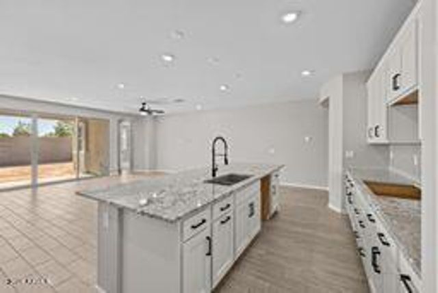 18941 W MONTEROSA Street, Litchfield Park, AZ 85340