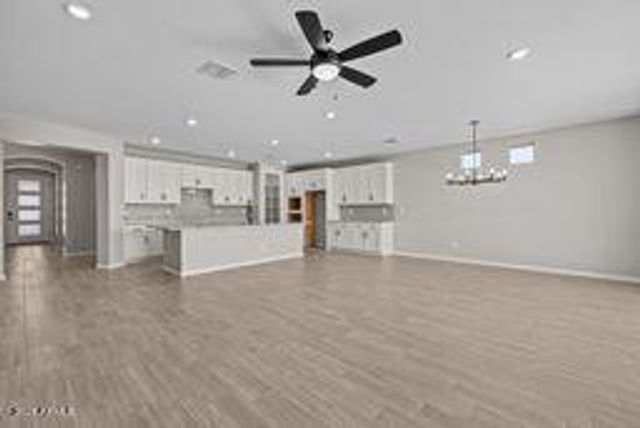 18941 W MONTEROSA Street, Litchfield Park, AZ 85340