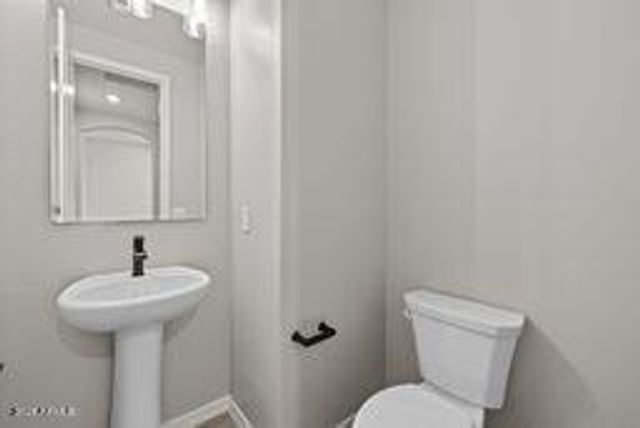 18941 W MONTEROSA Street, Litchfield Park, AZ 85340