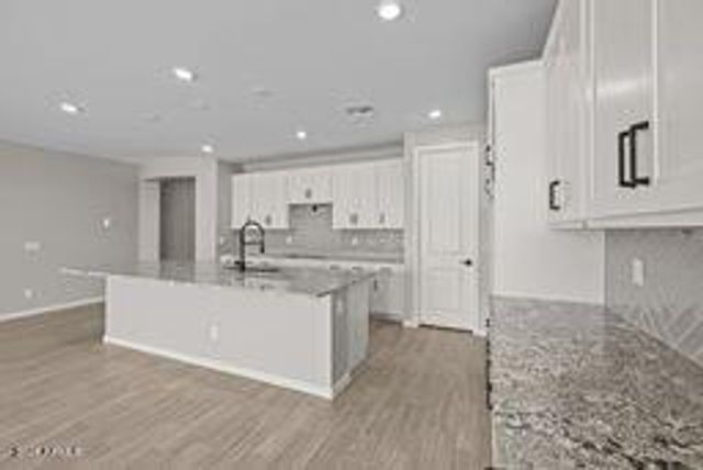 18941 W MONTEROSA Street, Litchfield Park, AZ 85340