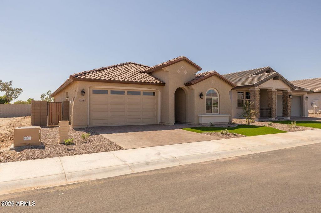 18941 W MONTEROSA Street, Litchfield Park, AZ 85340 — photo 2