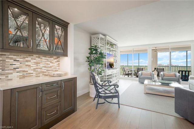 7515 Pelican Bay BLVD 6B, Naples, FL 34108