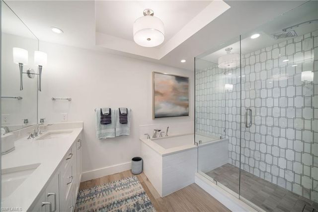 7515 Pelican Bay BLVD 6B, Naples, FL 34108