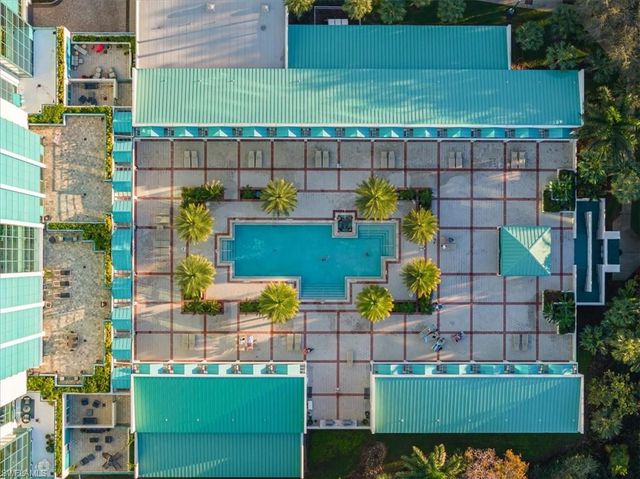 7515 Pelican Bay BLVD 6B, Naples, FL 34108