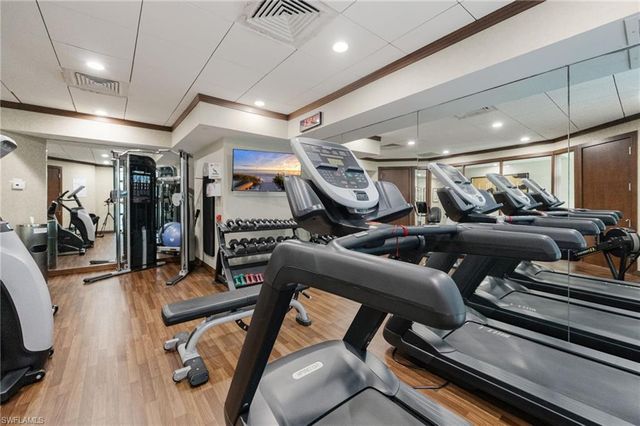 7515 Pelican Bay BLVD 6B, Naples, FL 34108