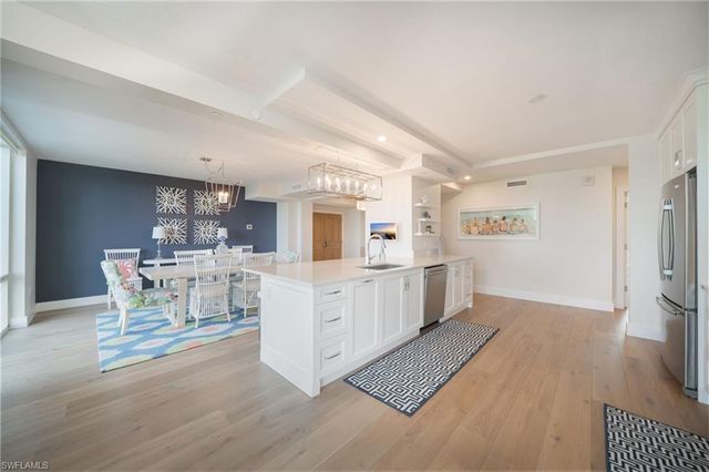 7515 Pelican Bay BLVD 6B, Naples, FL 34108