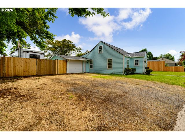 525 21ST St, Springfield, OR 97477