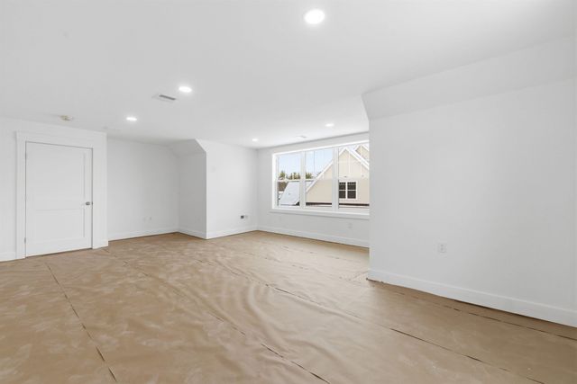 69 Lady Walsingham Way Lot 31, Laconia, NH 03246