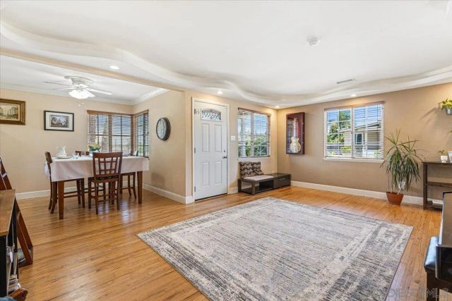 6295 Calle Pavana, San Diego, CA 92139