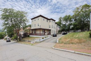 84 Chatham St, Worcester, MA 01609