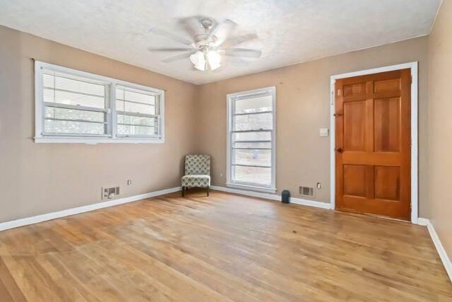 913 Longleaf Drive, Forest Park, GA 30297