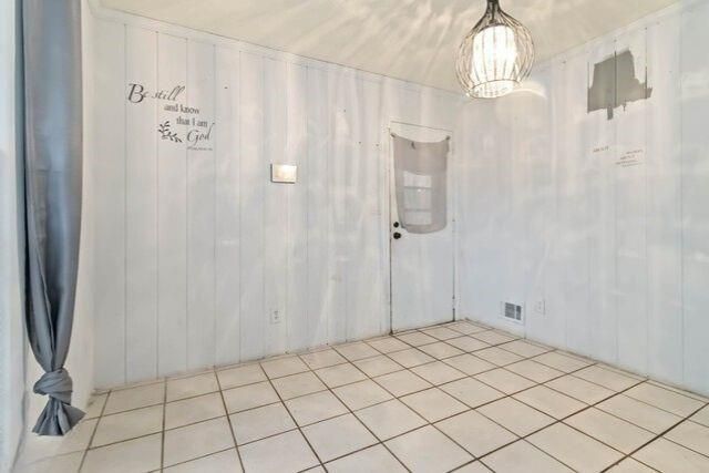 913 Longleaf Drive, Forest Park, GA 30297