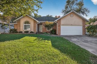 1352 West Vancouver Street, Springfield, MO 65803
