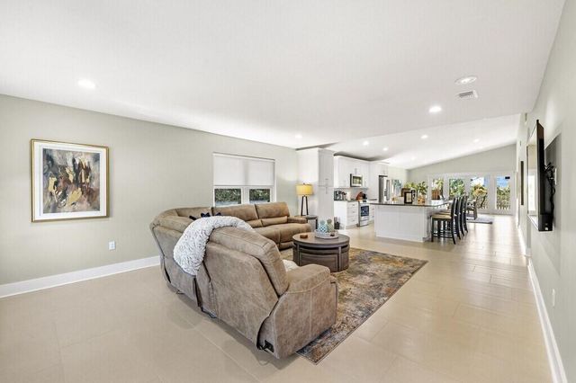 4660 Sunsail Circle, Destin, FL 32541