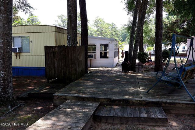 9136 E Calabash Drive SW, Calabash, NC 28467