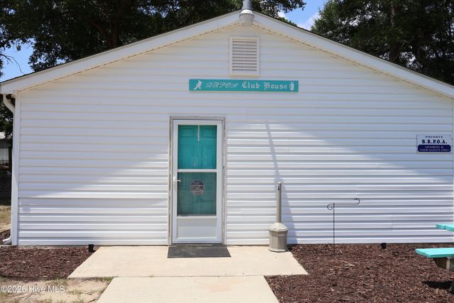 9136 E Calabash Drive SW, Calabash, NC 28467
