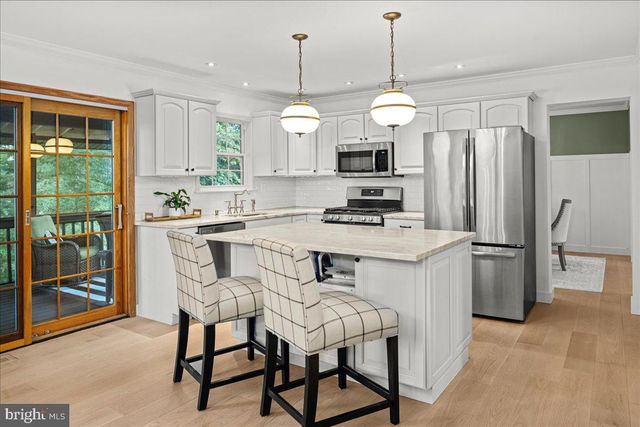 3043 FAIRHILL DR, Collegeville, PA 19426