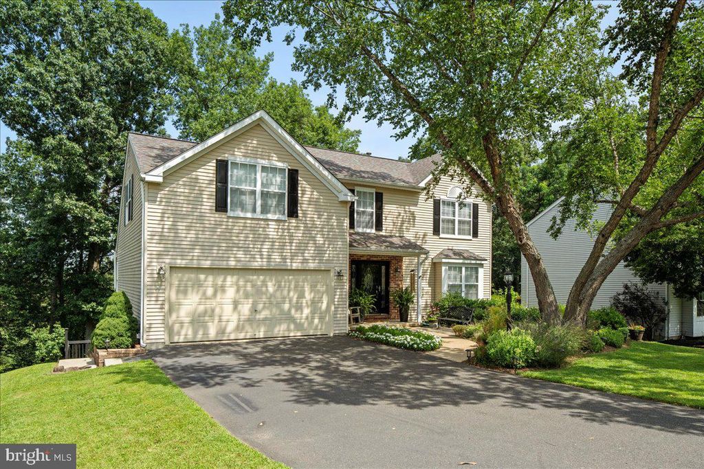 3043 FAIRHILL DR, Collegeville, PA 19426