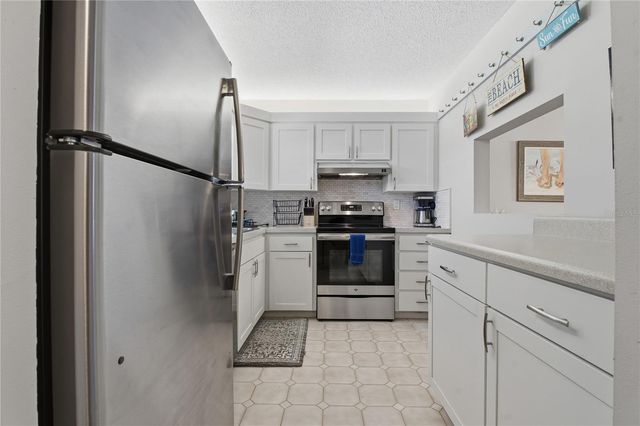 7540 BAY ISLAND DRIVE S 251, South Pasadena, FL 33707