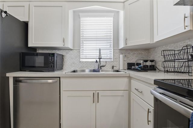 7540 BAY ISLAND DRIVE S 251, South Pasadena, FL 33707