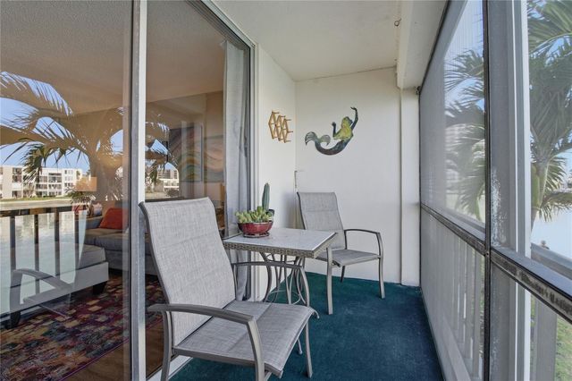 7540 BAY ISLAND DRIVE S 251, South Pasadena, FL 33707