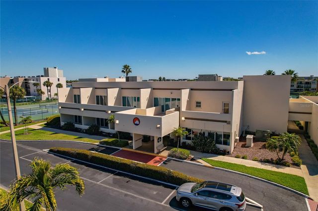 7540 BAY ISLAND DRIVE S 251, South Pasadena, FL 33707