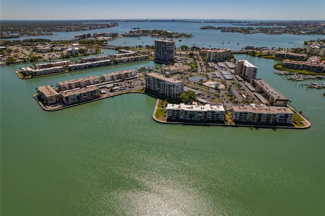 7540 BAY ISLAND DRIVE S 251, South Pasadena, FL 33707