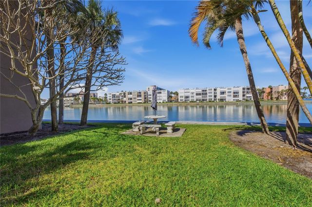 7540 BAY ISLAND DRIVE S 251, South Pasadena, FL 33707