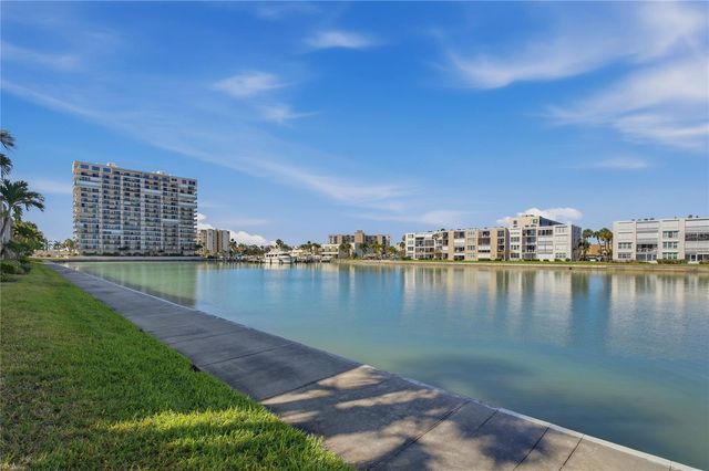 7540 BAY ISLAND DRIVE S 251, South Pasadena, FL 33707