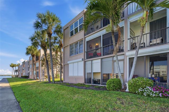 7540 BAY ISLAND DRIVE S 251, South Pasadena, FL 33707