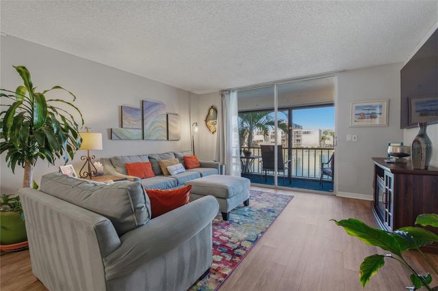 7540 BAY ISLAND DRIVE S 251, South Pasadena, FL 33707