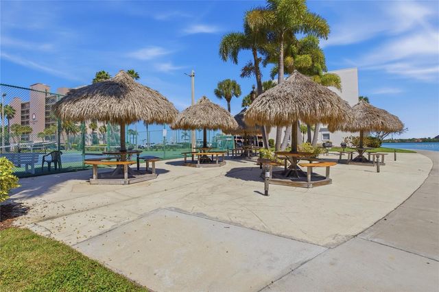 7540 BAY ISLAND DRIVE S 251, South Pasadena, FL 33707