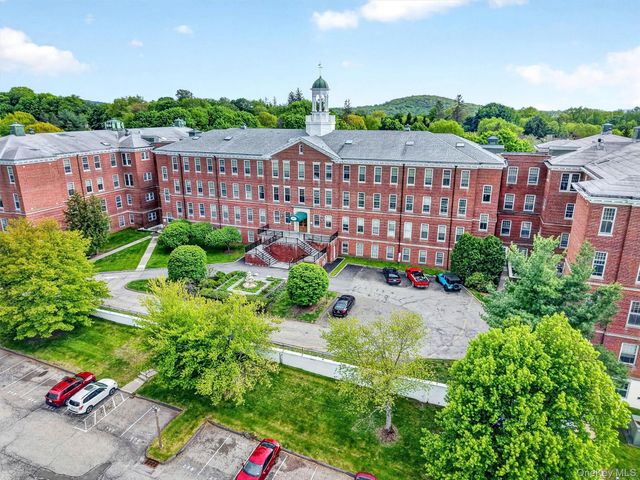 5211 Villa At The, Peekskill, NY 10566