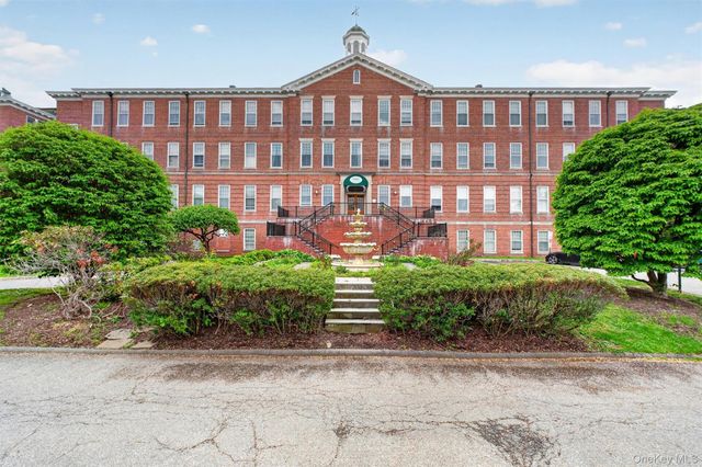 5211 Villa At The, Peekskill, NY 10566