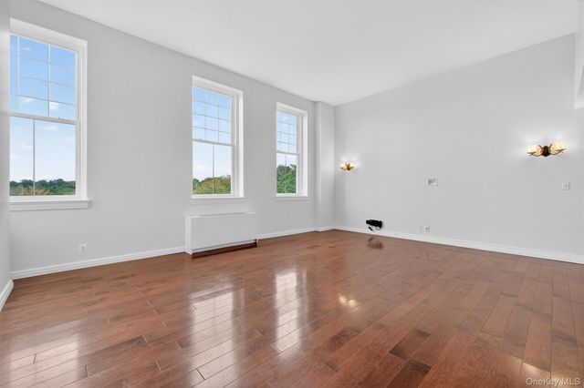 5211 Villa At The, Peekskill, NY 10566