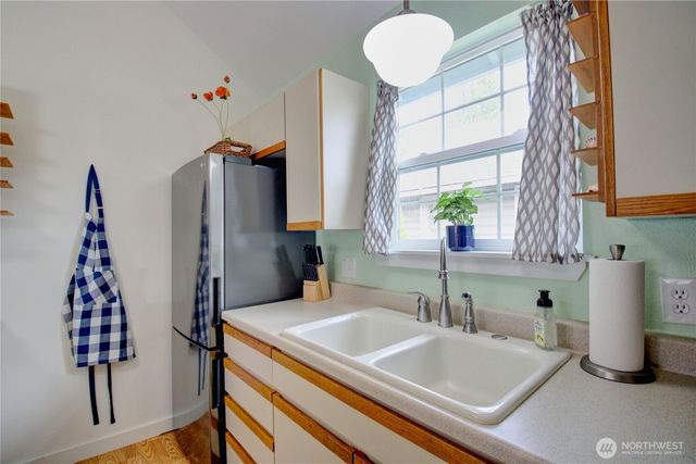 4830 Cedar Lane, Blaine, WA 98230