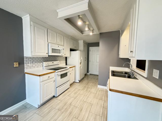 520 Redbud Lane, Mount Airy, GA 30563