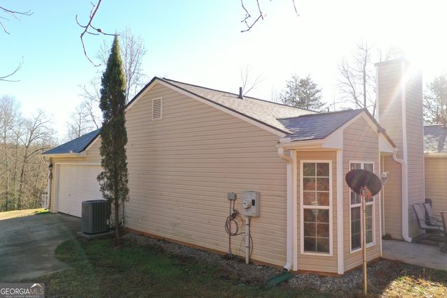 520 Redbud Lane, Mount Airy, GA 30563