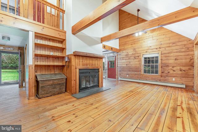 1821 W STRASBURG RD, West Chester, PA 19382