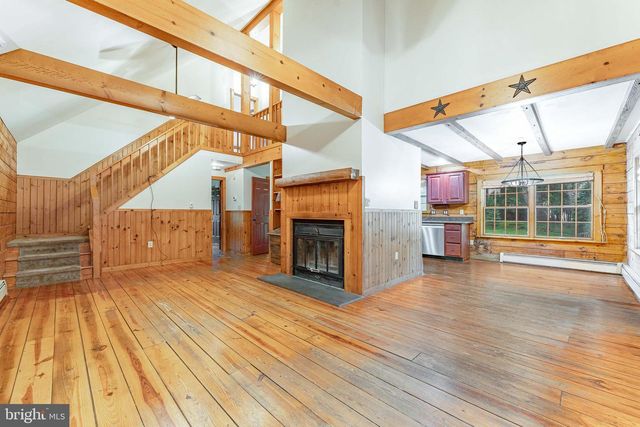 1821 W STRASBURG RD, West Chester, PA 19382