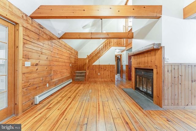 1821 W STRASBURG RD, West Chester, PA 19382