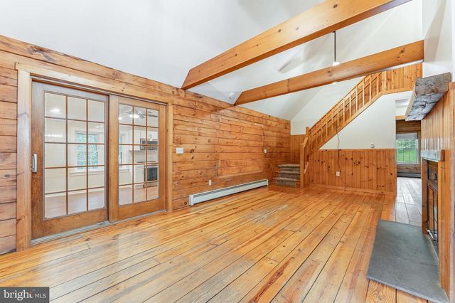 1821 W STRASBURG RD, West Chester, PA 19382