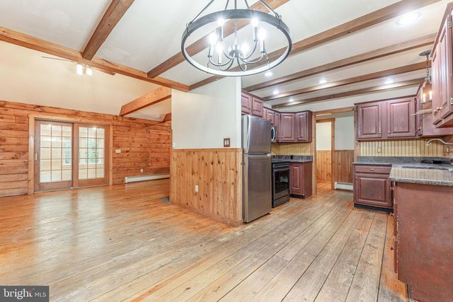 1821 W STRASBURG RD, West Chester, PA 19382