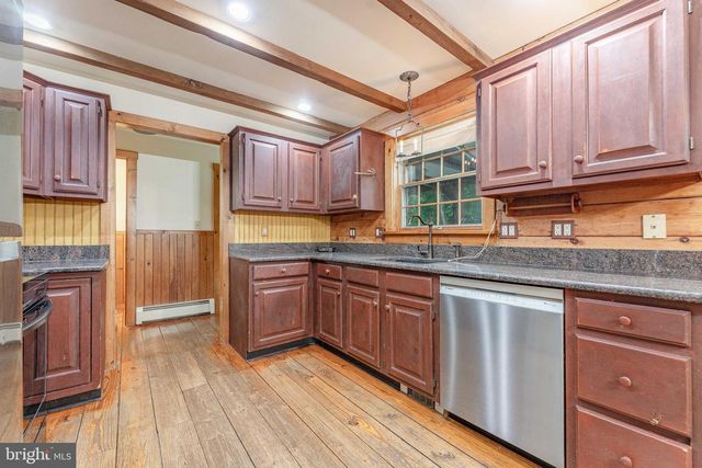 1821 W STRASBURG RD, West Chester, PA 19382