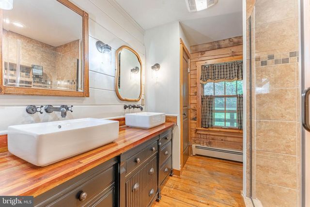 1821 W STRASBURG RD, West Chester, PA 19382