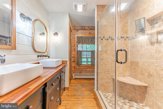 1821 W STRASBURG RD, West Chester, PA 19382