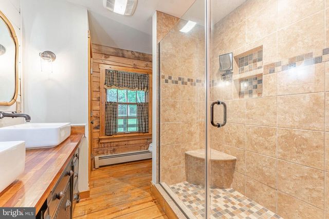 1821 W STRASBURG RD, West Chester, PA 19382