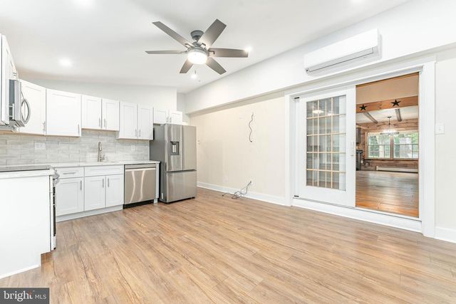 1821 W STRASBURG RD, West Chester, PA 19382