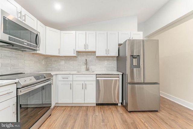 1821 W STRASBURG RD, West Chester, PA 19382
